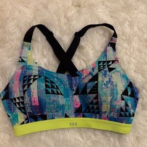 VSX Women's Multicolor Abstract Sports Bra